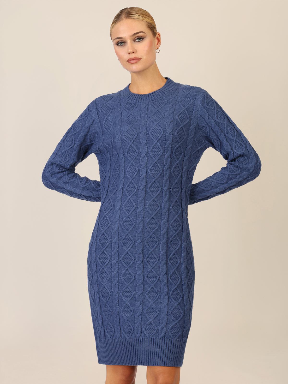 APART Strickkleid mit Strukturmuster und Rundhalsausschnitt | mittelblau