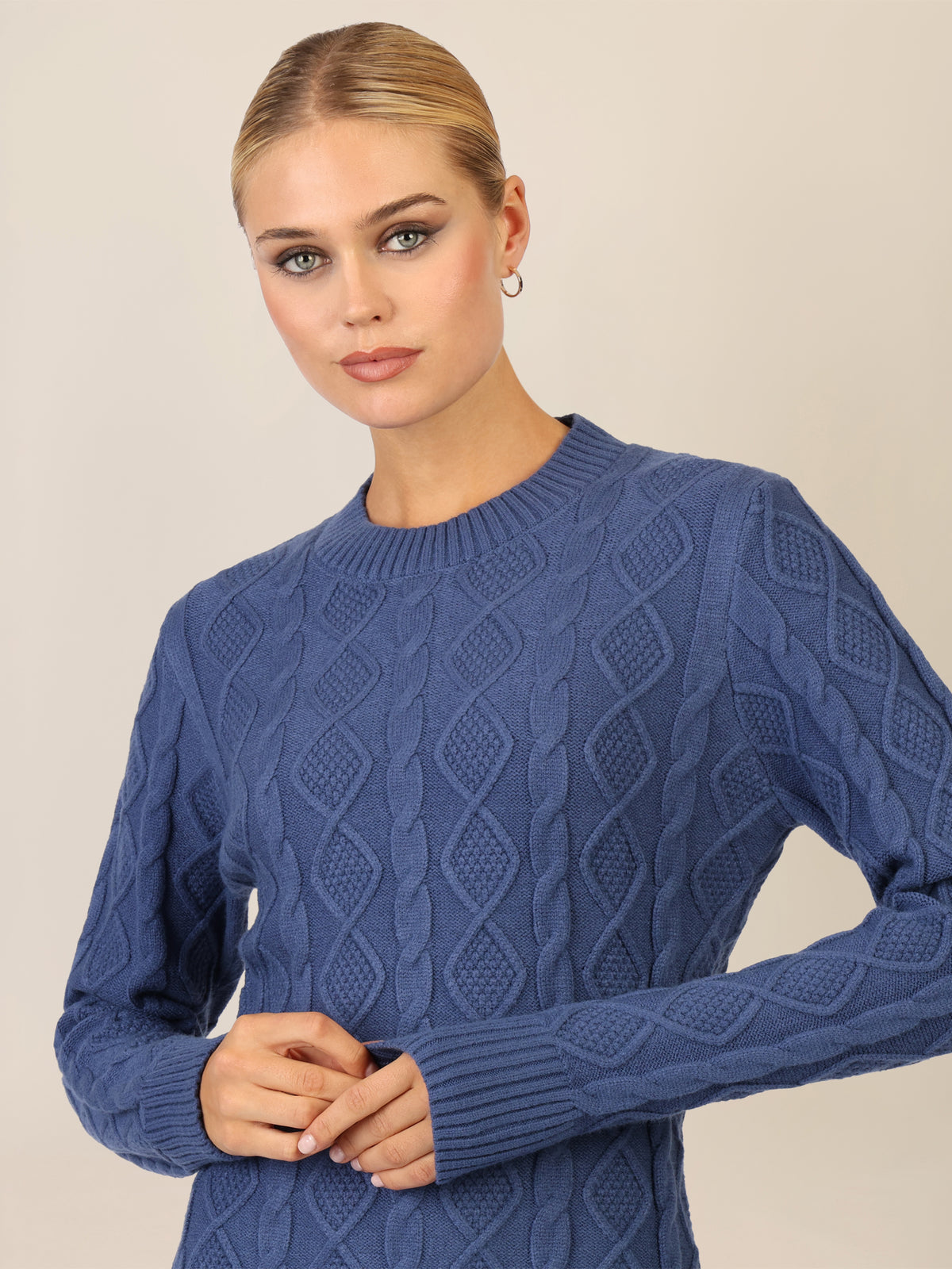 APART Strickkleid mit Strukturmuster und Rundhalsausschnitt | mittelblau