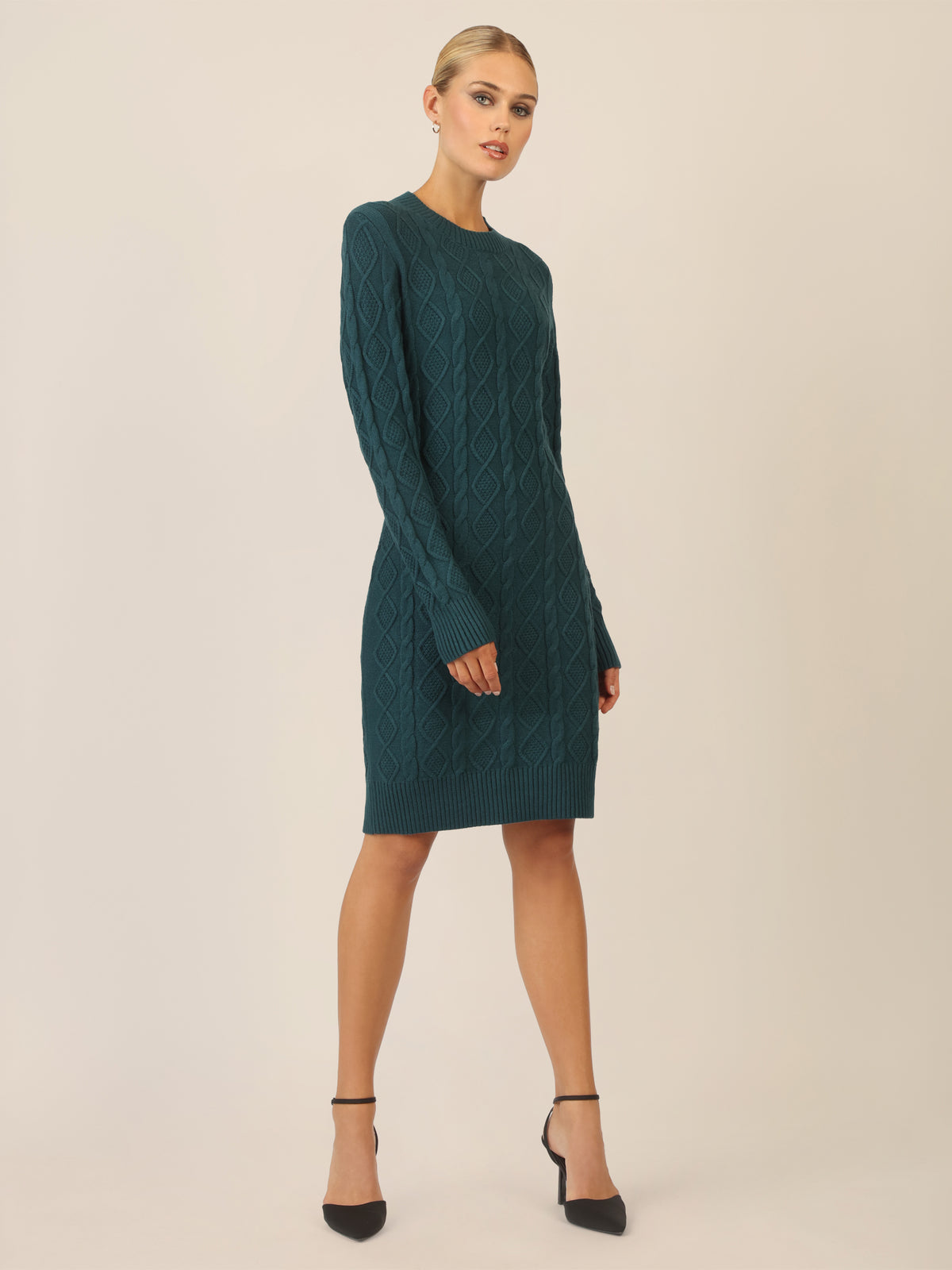 APART Strickkleid mit Strukturmuster und Rundhalsausschnitt | dunkelgrün
