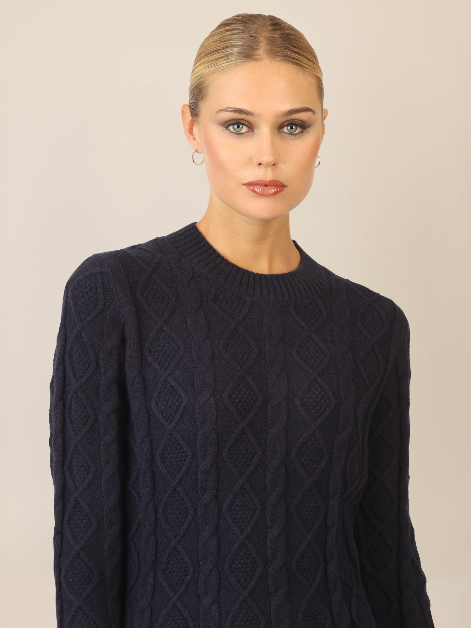 APART Strickkleid mit Strukturmuster und Rundhalsausschnitt | nachtblau