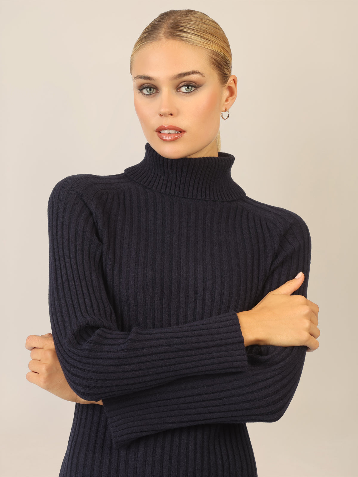 APART Rippenstrickkleid mit Rollkragen | nachtblau