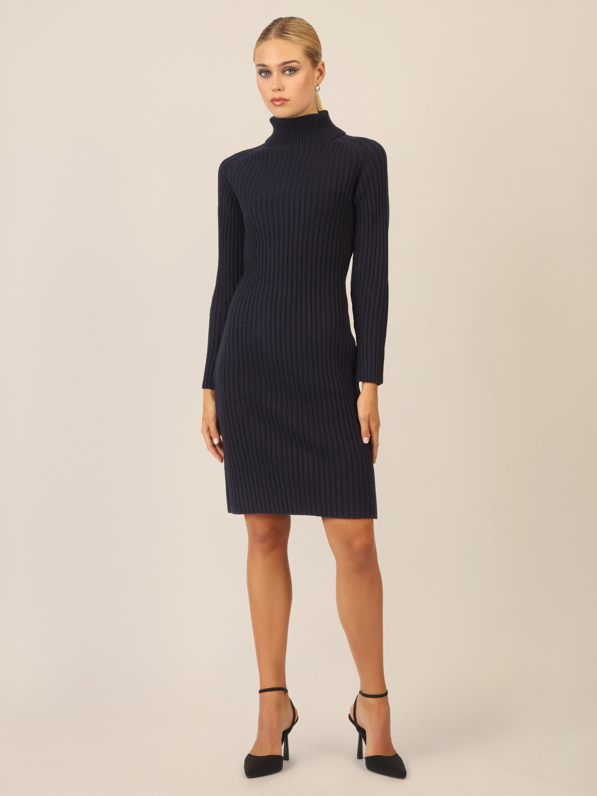 APART Rippenstrickkleid mit Rollkragen | nachtblau