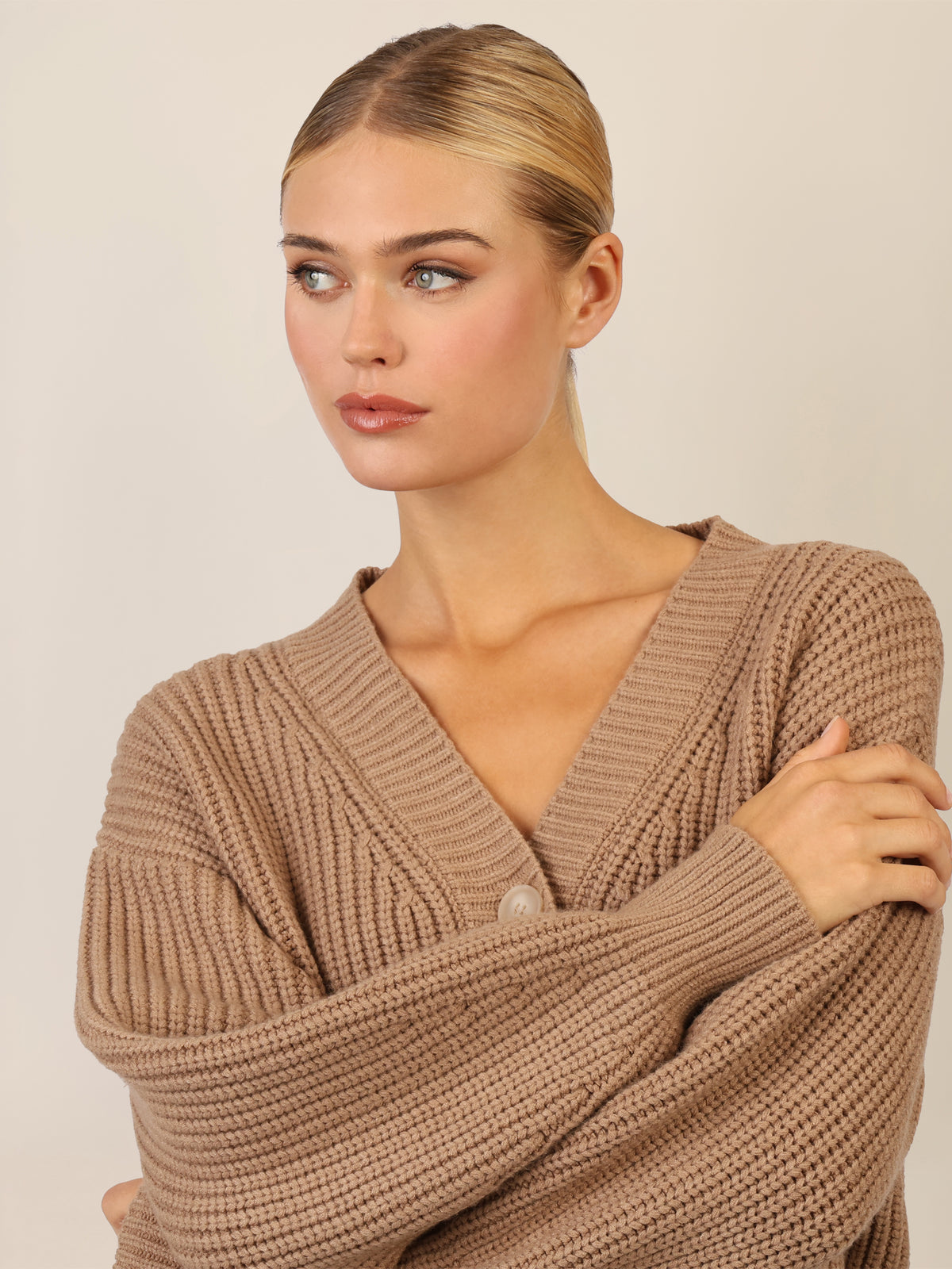 APART Oversized Strickjacke mit Knopfleiste | camel