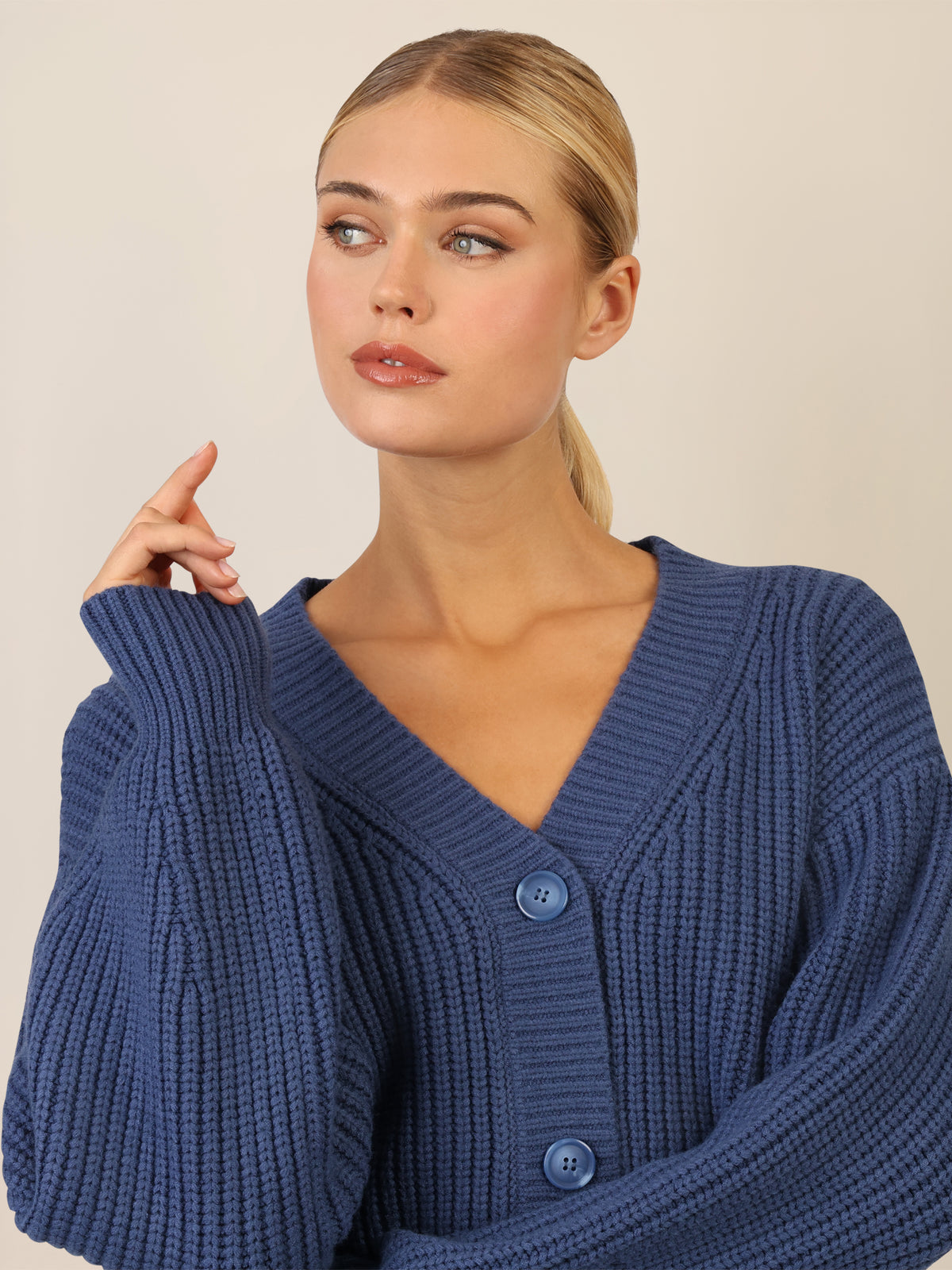 APART Oversized Strickjacke mit Knopfleiste | mittelblau