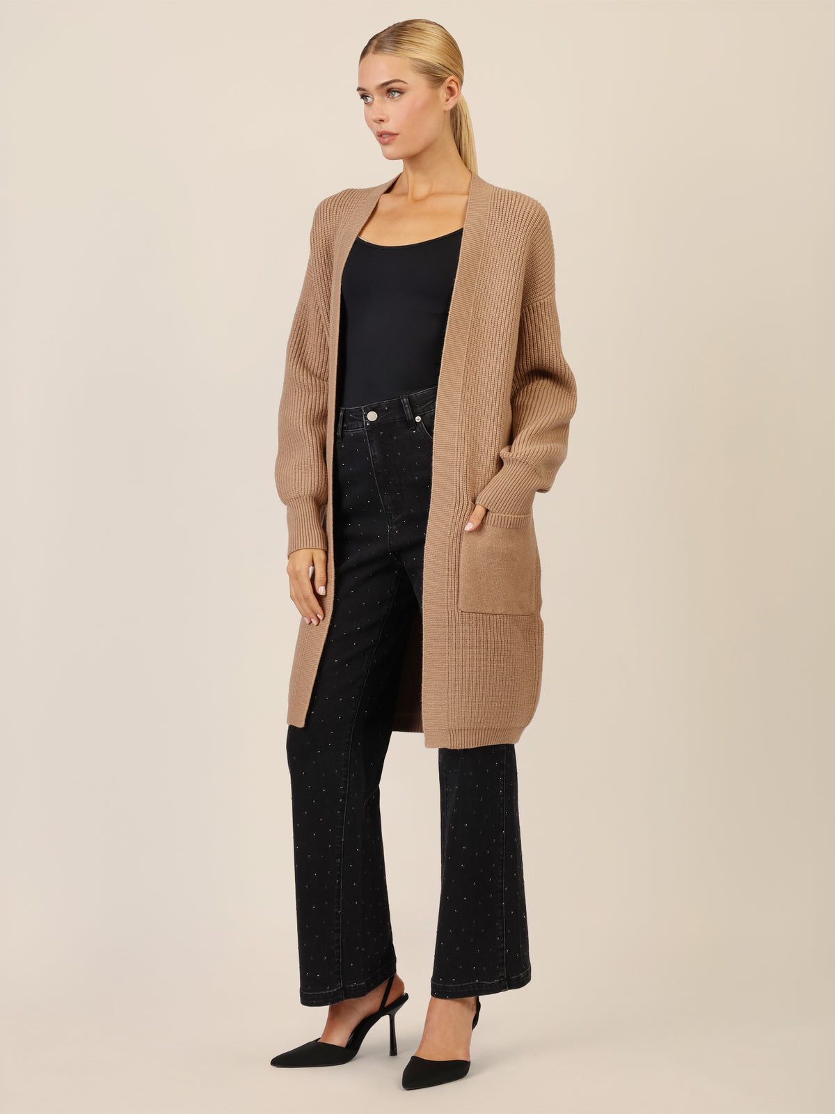 APART Lange Strickjacke mit aufgesetzten Taschen | camel