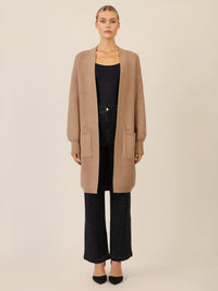 APART Lange Strickjacke mit aufgesetzten Taschen | camel
