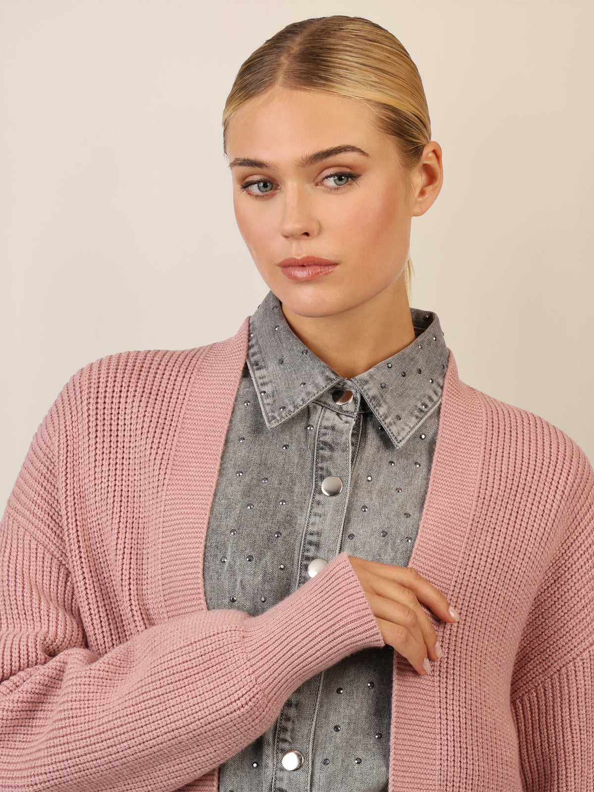 APART Lange Strickjacke mit aufgesetzten Taschen | mauve