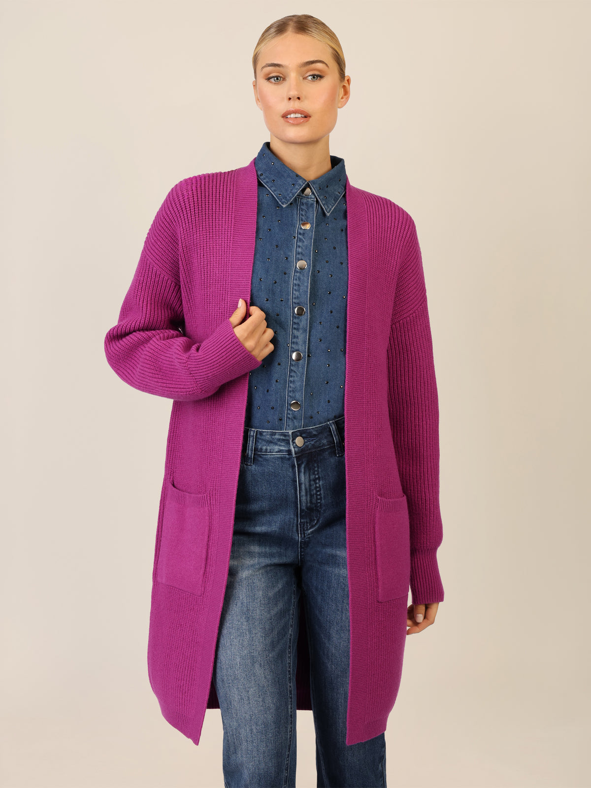 APART Lange Strickjacke mit aufgesetzten Taschen | lila