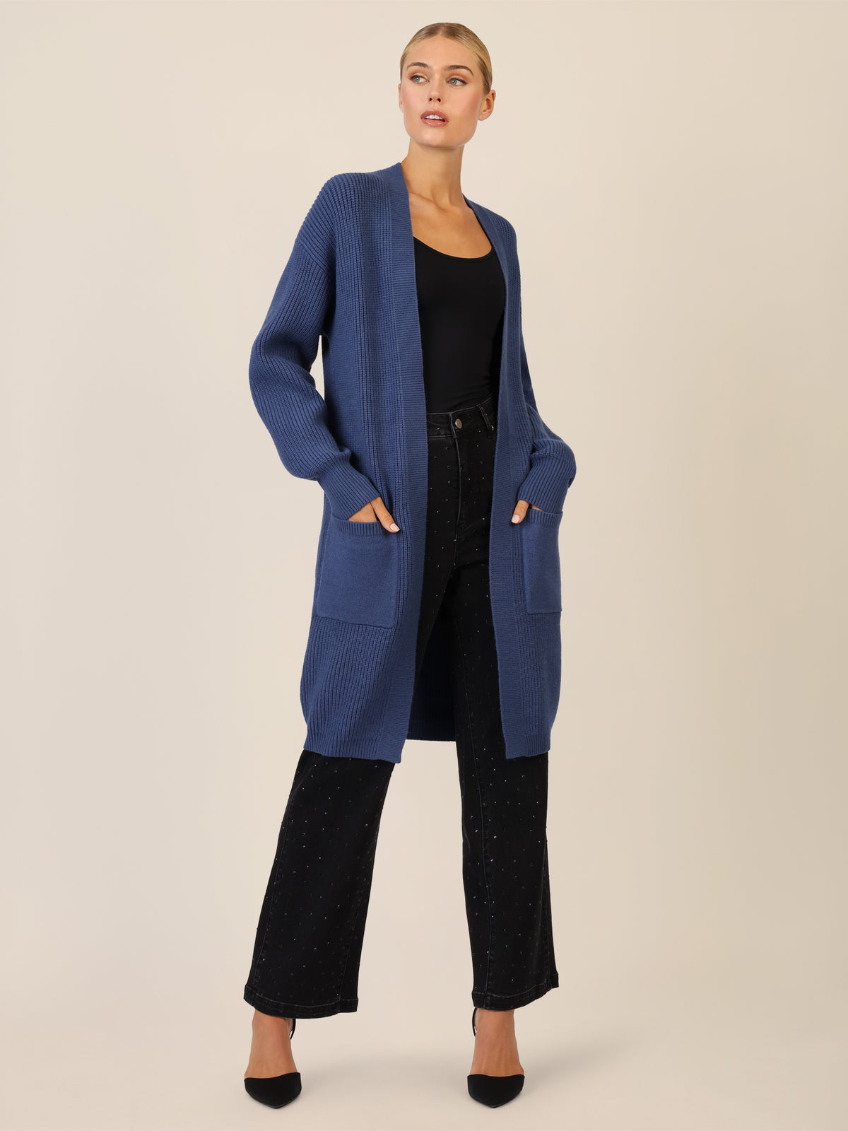 APART Lange Strickjacke mit aufgesetzten Taschen | mittelblau