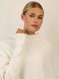APART Pullover mit Fledermausärmeln | creme