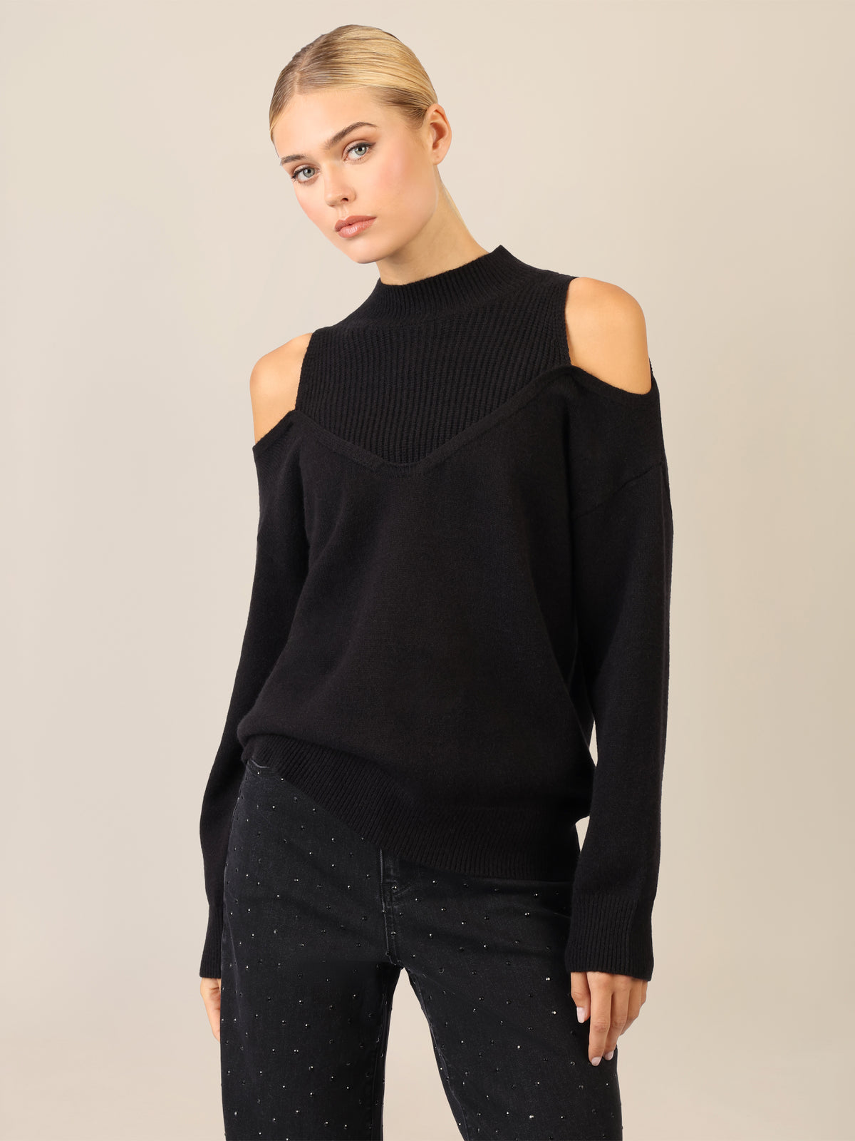 APART Oversized Pullover mit Cut-outs und Rippeinsatz | schwarz