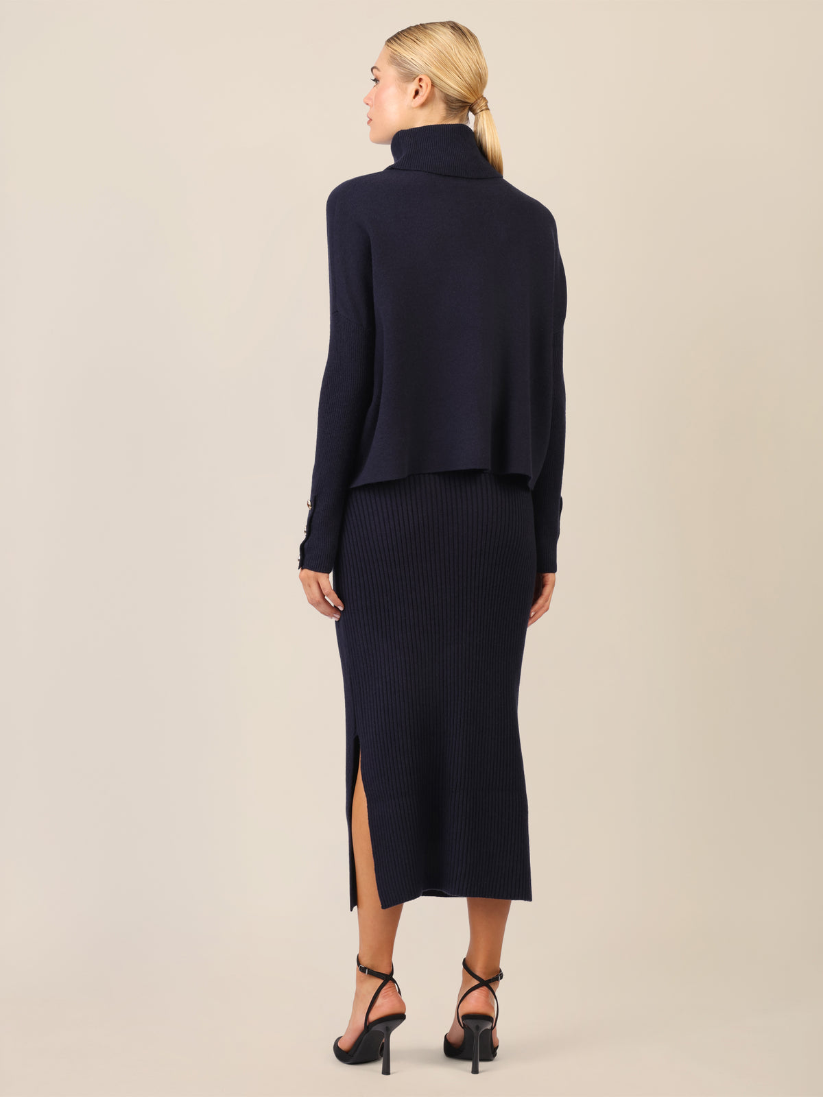 APART Oversized Pullover mit Rollkragen und Schmuckknöpfen | nachtblau