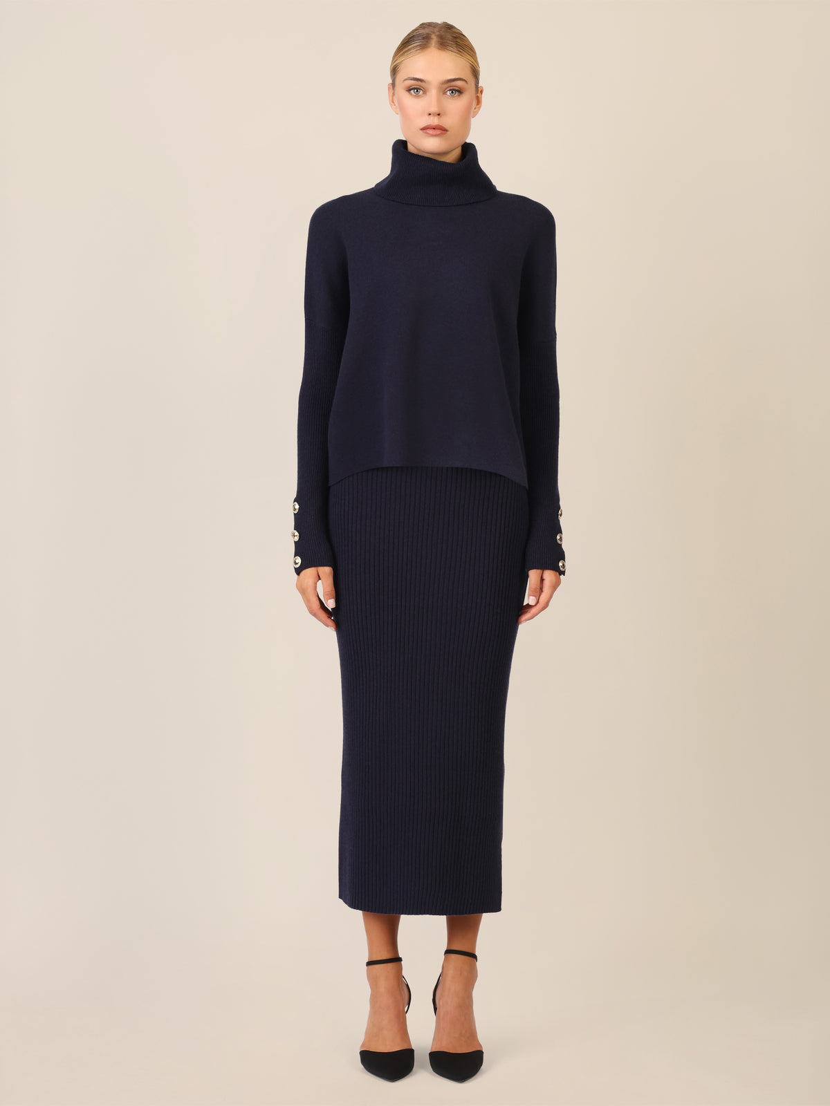 APART Oversized Pullover mit Rollkragen und Schmuckknöpfen | nachtblau