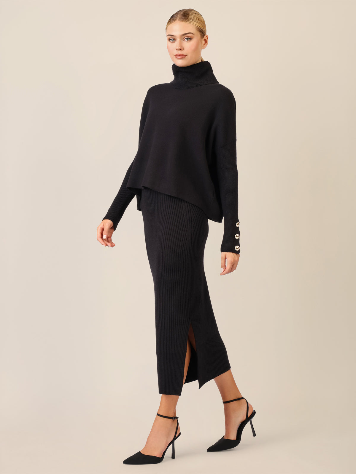 APART Oversized Pullover mit Rollkragen und Schmuckknöpfen | schwarz