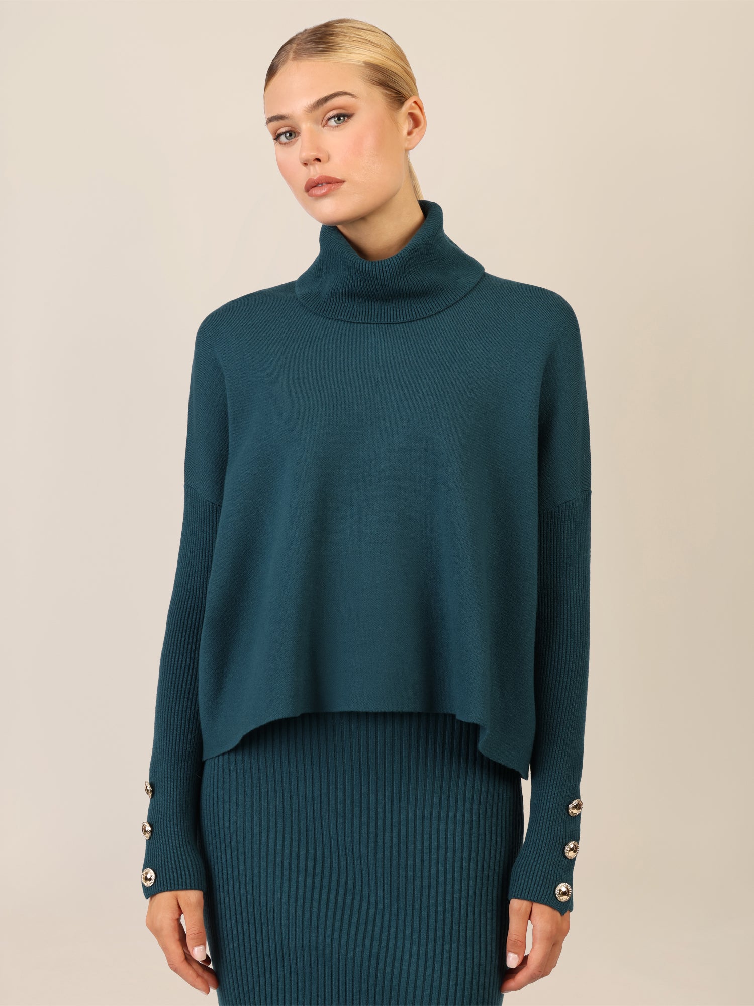 APART Oversized Pullover mit Rollkragen und Schmuckknöpfen | dunkelgrün