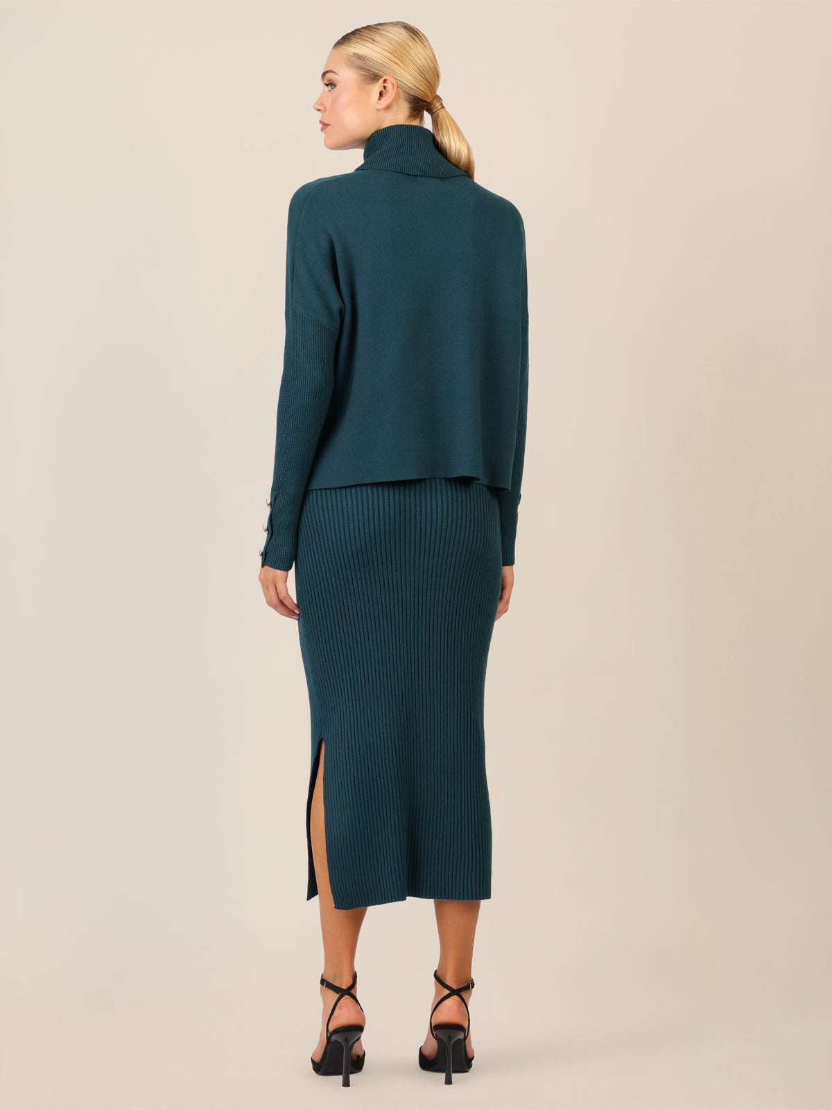 APART Oversized Pullover mit Rollkragen und Schmuckknöpfen | dunkelgrün