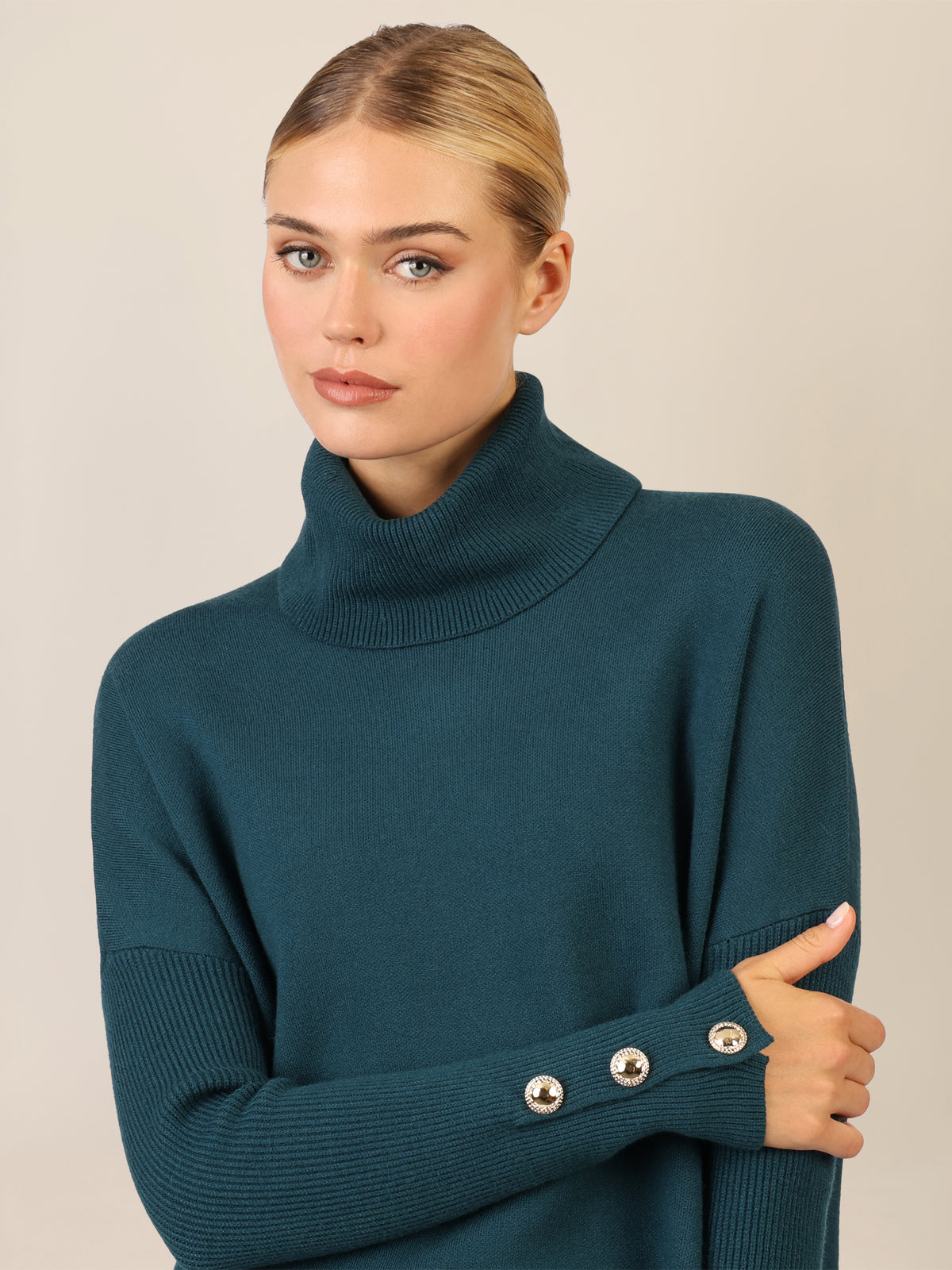 APART Oversized Pullover mit Rollkragen und Schmuckknöpfen | dunkelgrün