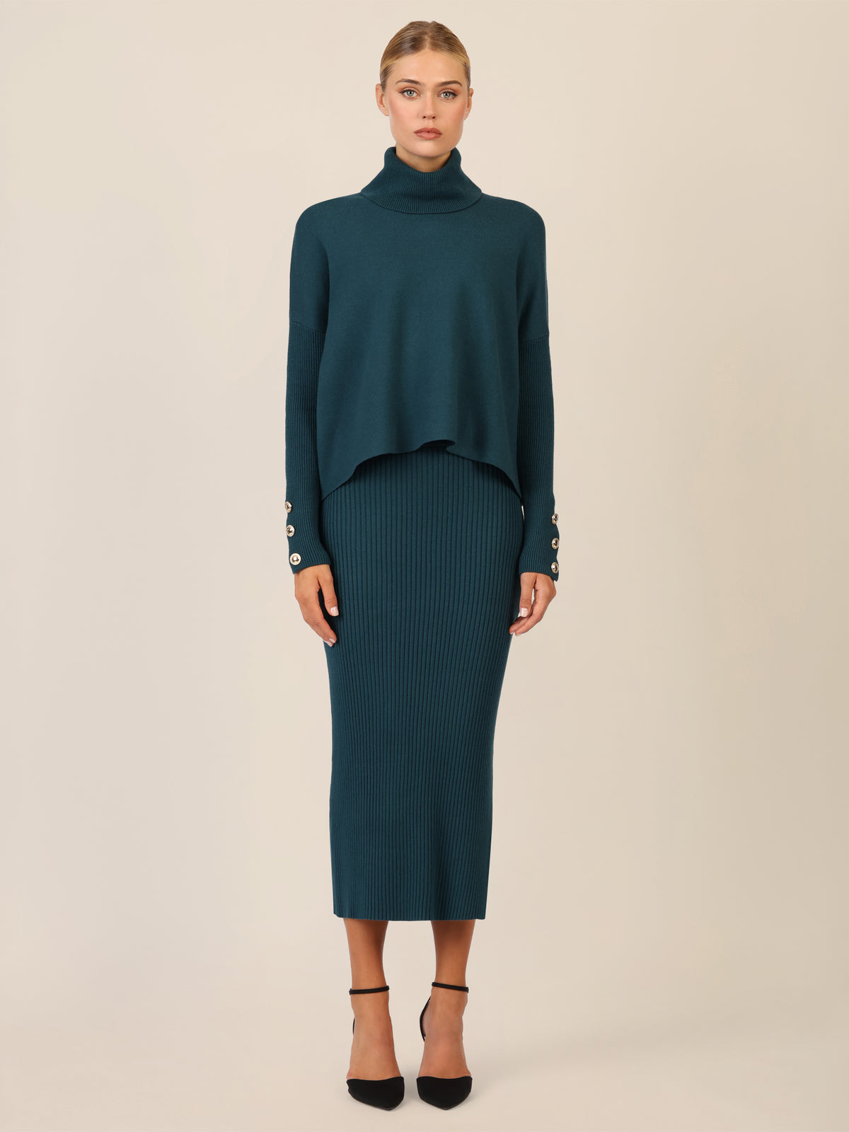 APART Oversized Pullover mit Rollkragen und Schmuckknöpfen | dunkelgrün