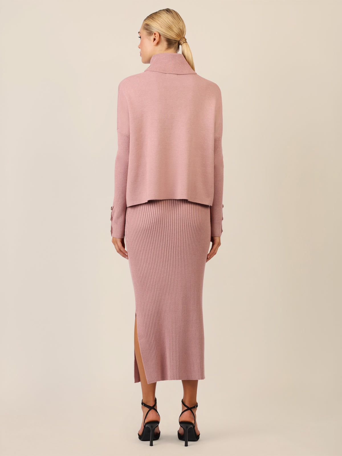 APART Oversized Pullover mit Rollkragen und Schmuckknöpfen | mauve
