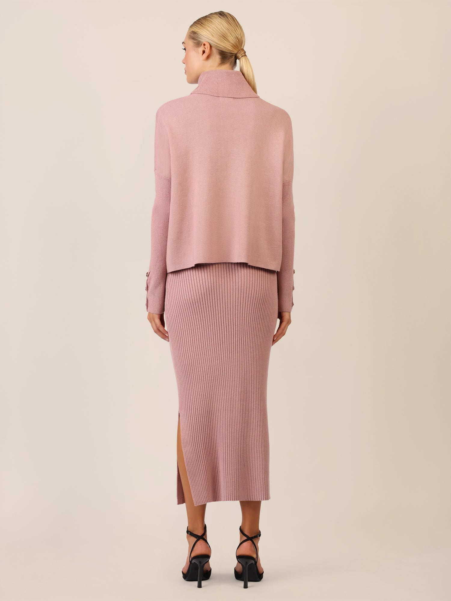APART Oversized Pullover mit Rollkragen und Schmuckknöpfen | mauve
