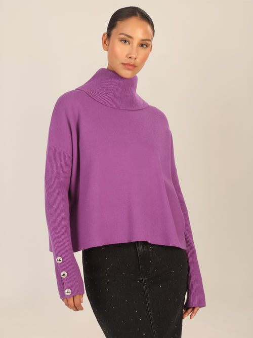 APART Oversized Pullover mit Rollkragen und Schmuckknöpfen | lila image 1