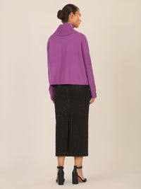 APART Oversized Pullover mit Rollkragen und Schmuckknöpfen | lila