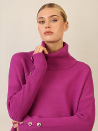 APART Oversized Pullover mit Rollkragen und Schmuckknöpfen | lila