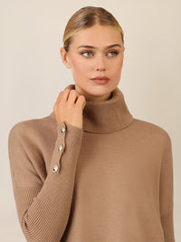 APART Oversized Pullover mit Rollkragen und Schmuckknöpfen | camel