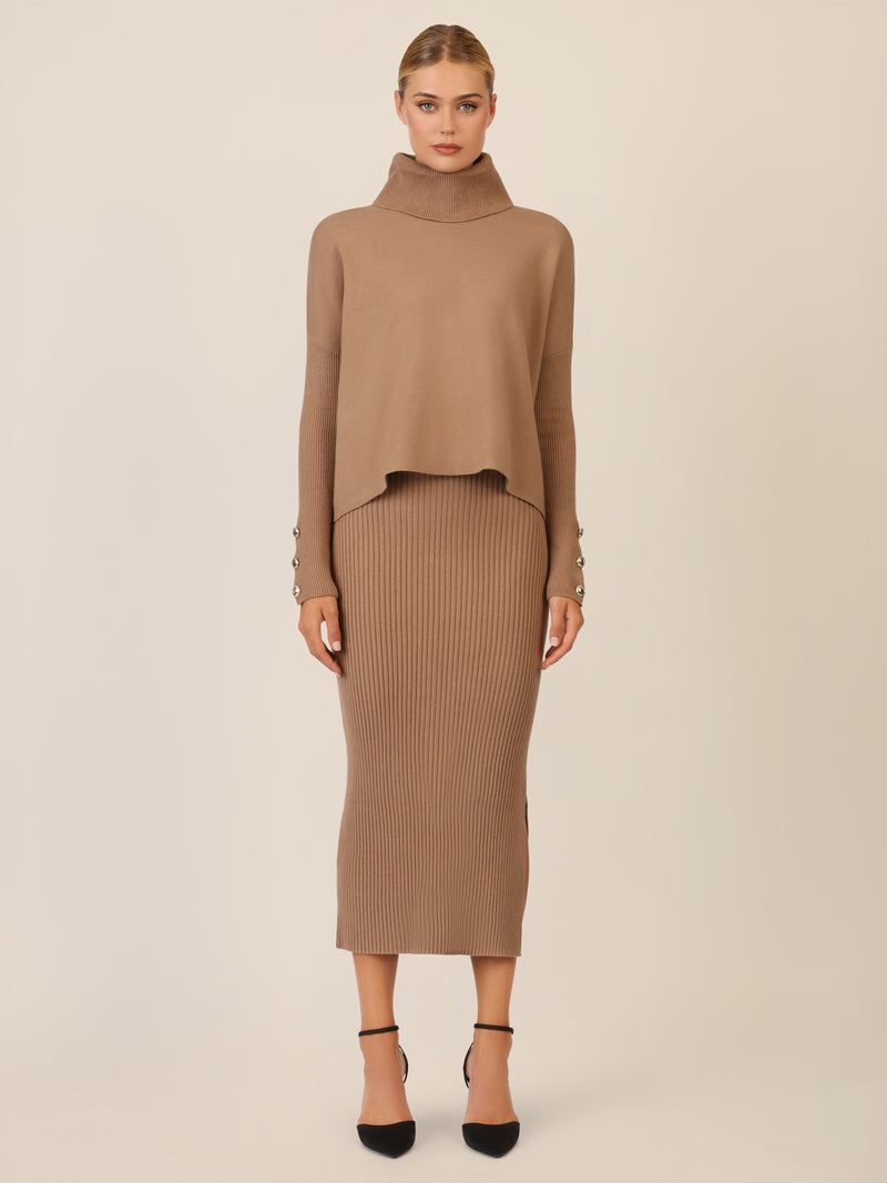 APART Oversized Pullover mit Rollkragen und Schmuckknöpfen | camel