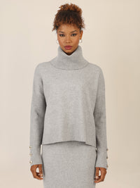 APART Oversized Pullover mit Rollkragen und Schmuckknöpfen | graumeliert
