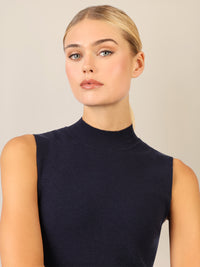 APART Stricktop mit Stehkragen und Ärmellos-Design | nachtblau
