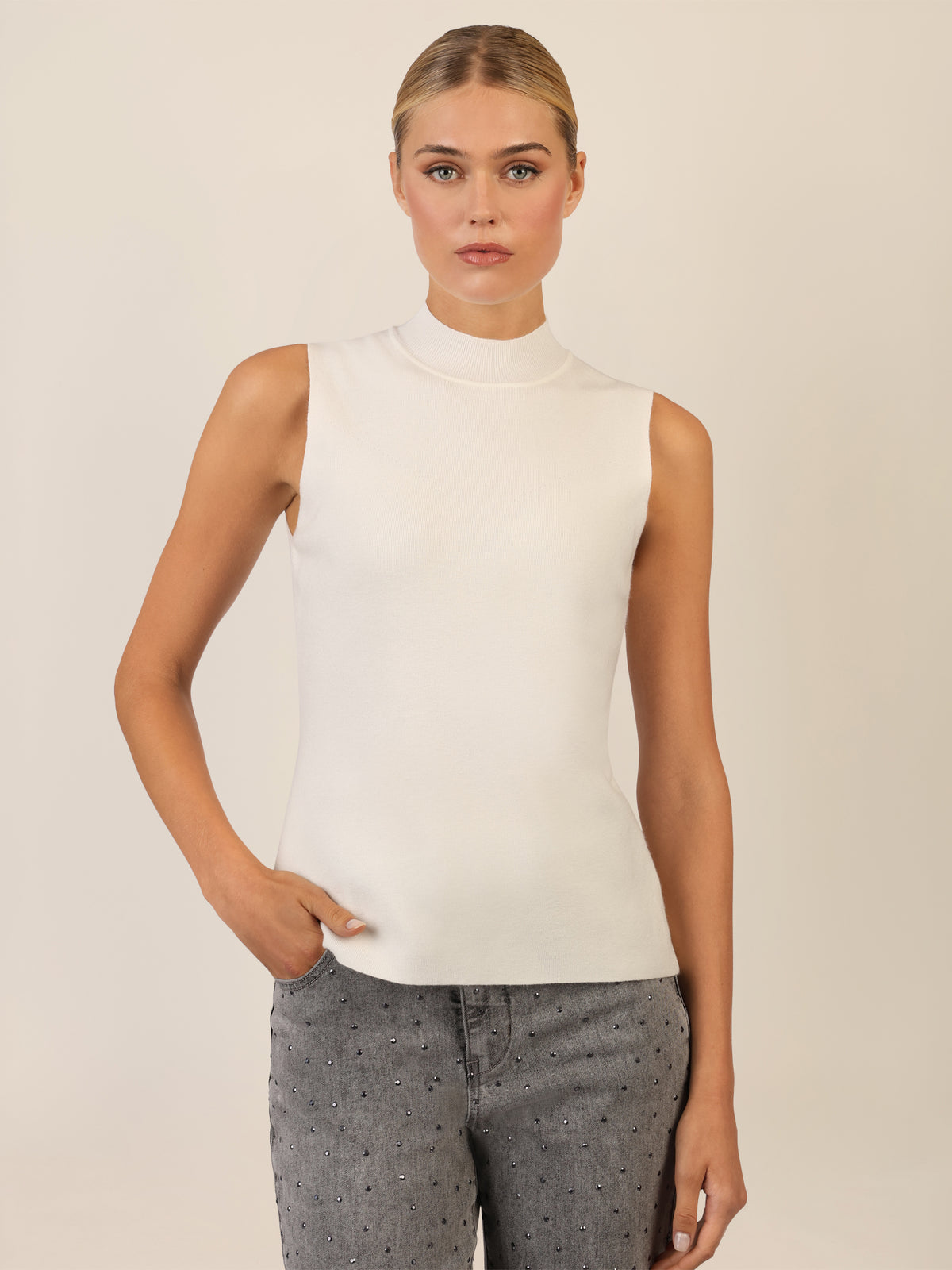 APART Stricktop mit Stehkragen und Ärmellos-Design | creme