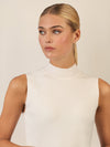 APART Stricktop mit Stehkragen und Ärmellos-Design | creme