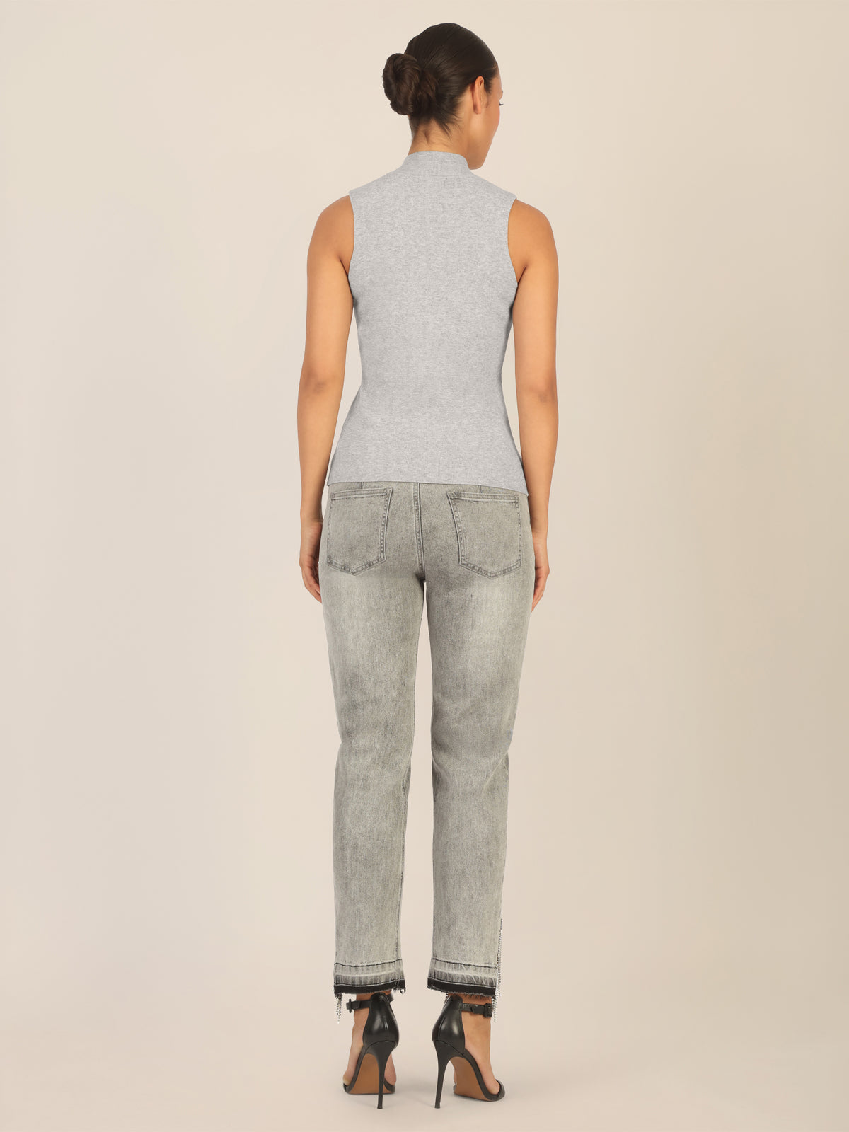 APART Stricktop mit Stehkragen und Ärmellos-Design | graumeliert