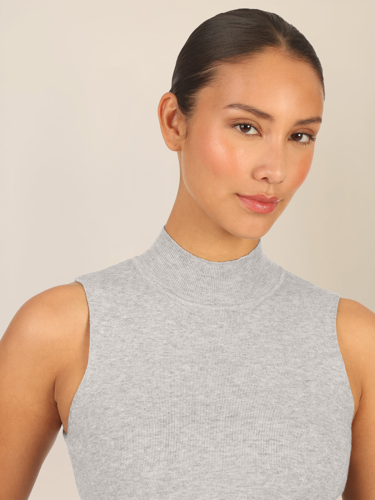 APART Stricktop mit Stehkragen und Ärmellos-Design | graumeliert