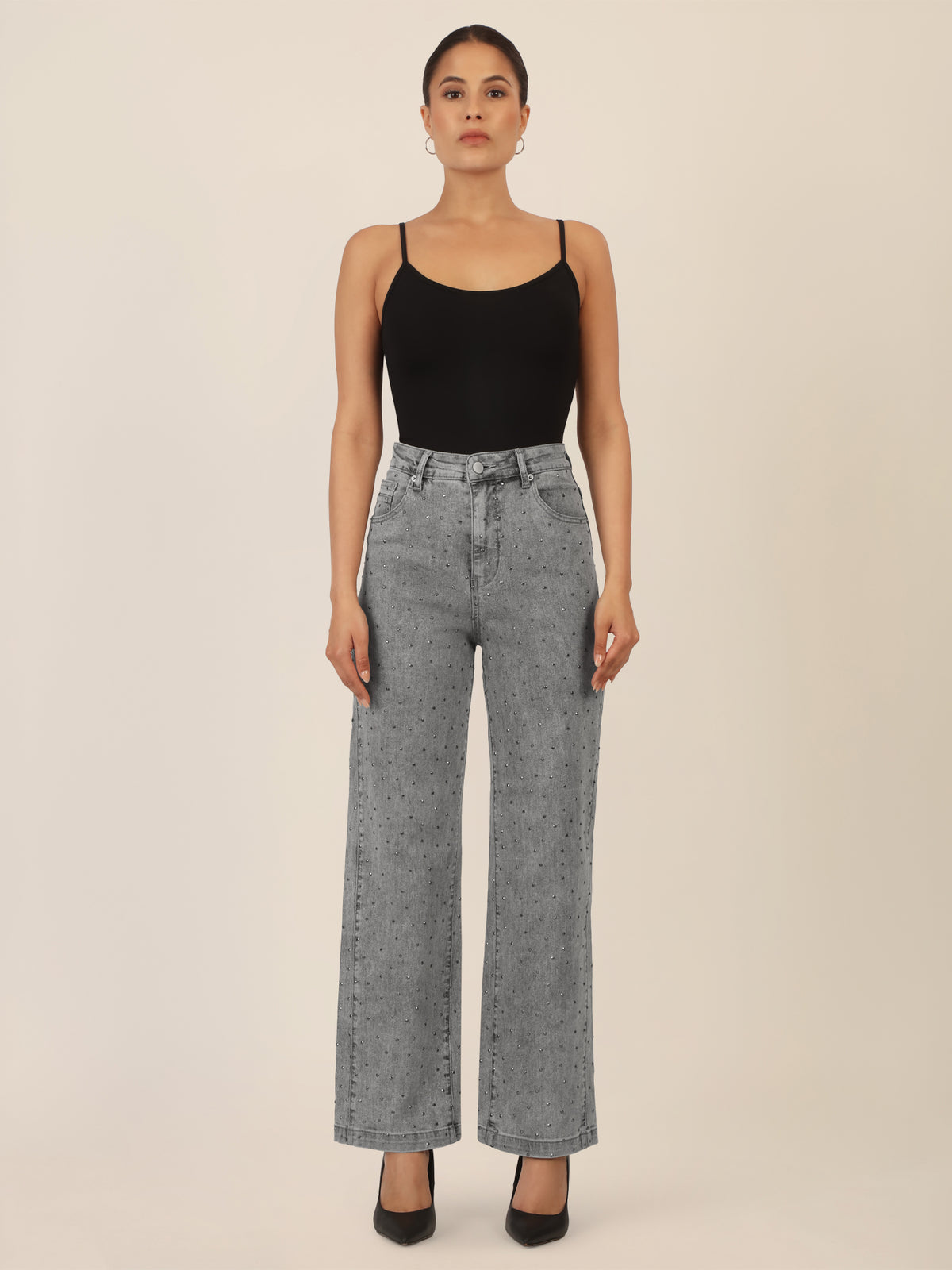 APART Weite Jeans mit Kristallsteinen in Stone- washed Optic | grau