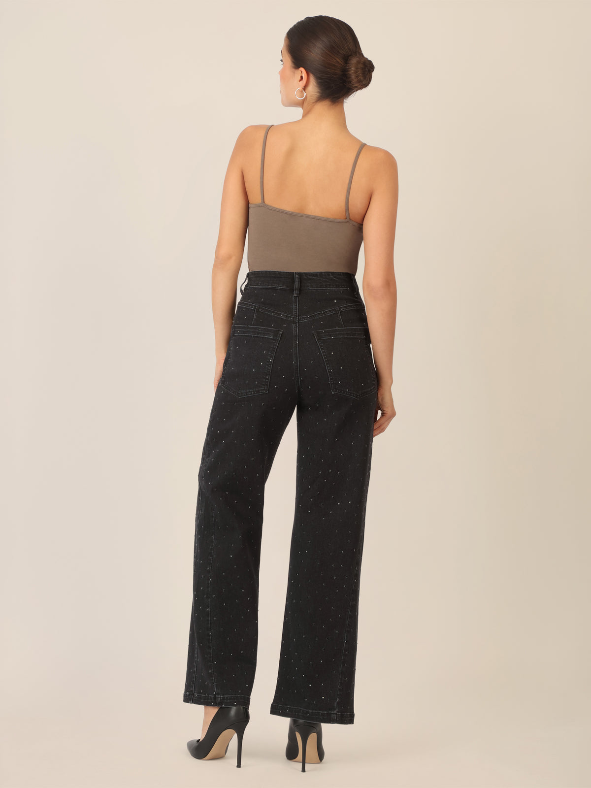 APART Weite Jeans mit Kristallsteinen in Stone- washed Optic | schwarz