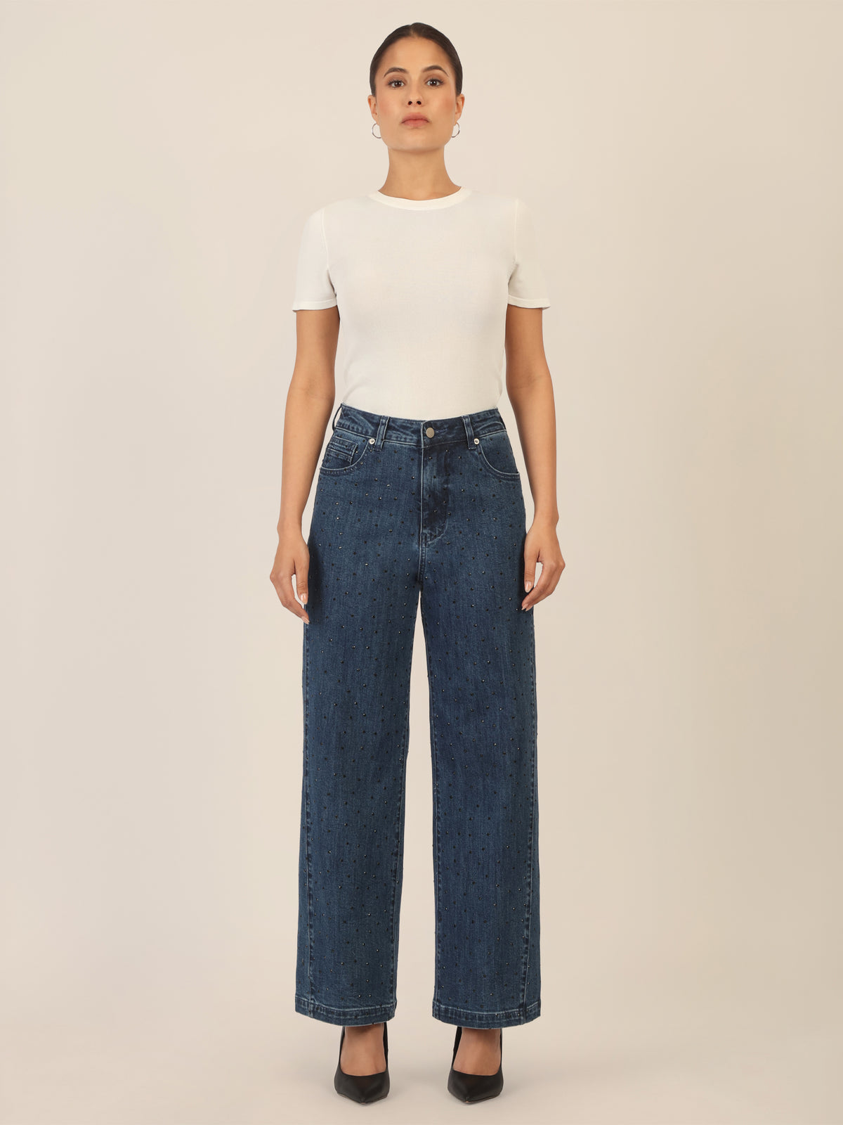 APART Weite Jeans mit Kristallsteinen in Stone- washed Optic | mittelblau