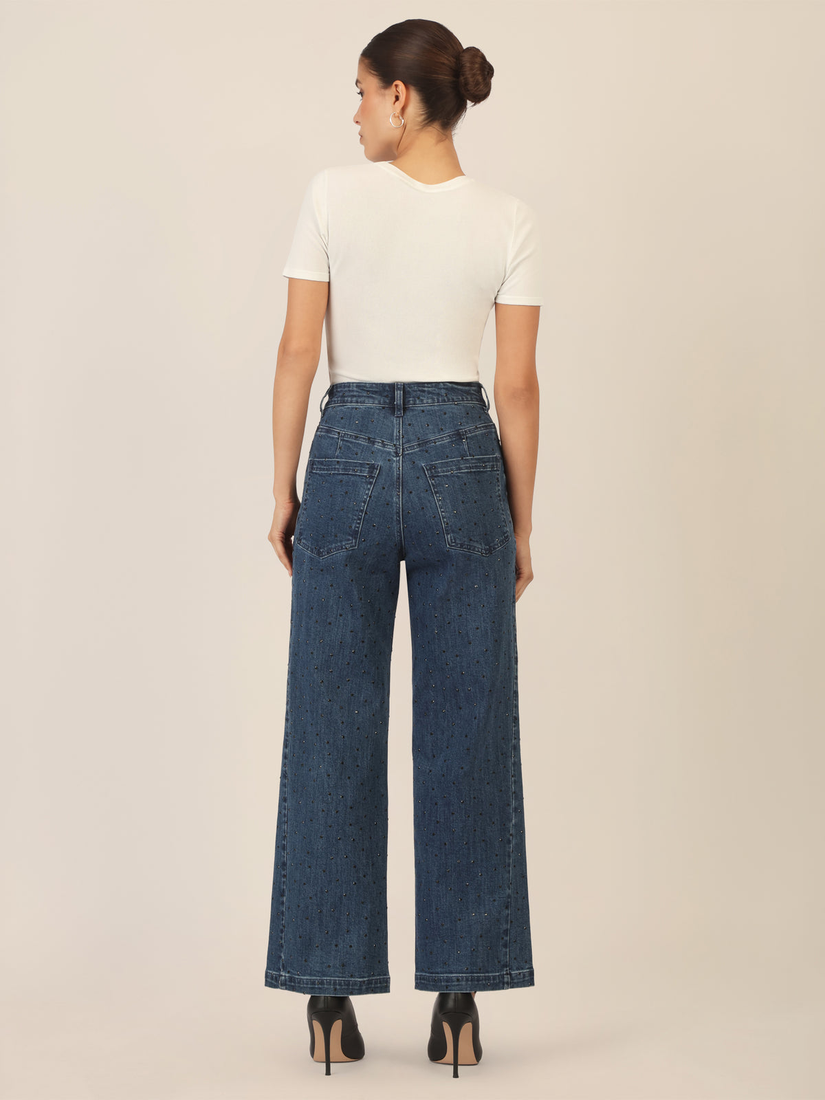 APART Weite Jeans mit Kristallsteinen in Stone- washed Optic | mittelblau
