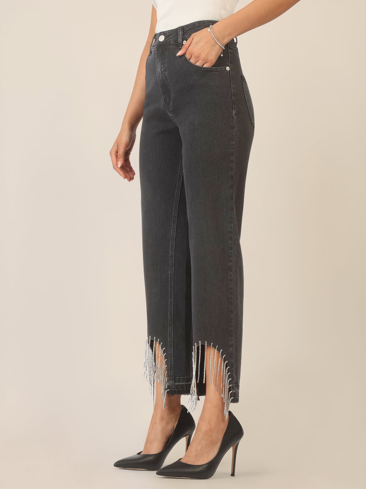 APART Mom Jeans mit Kristallsteinen mit Kristallstein Fransen am Saum | schwarz