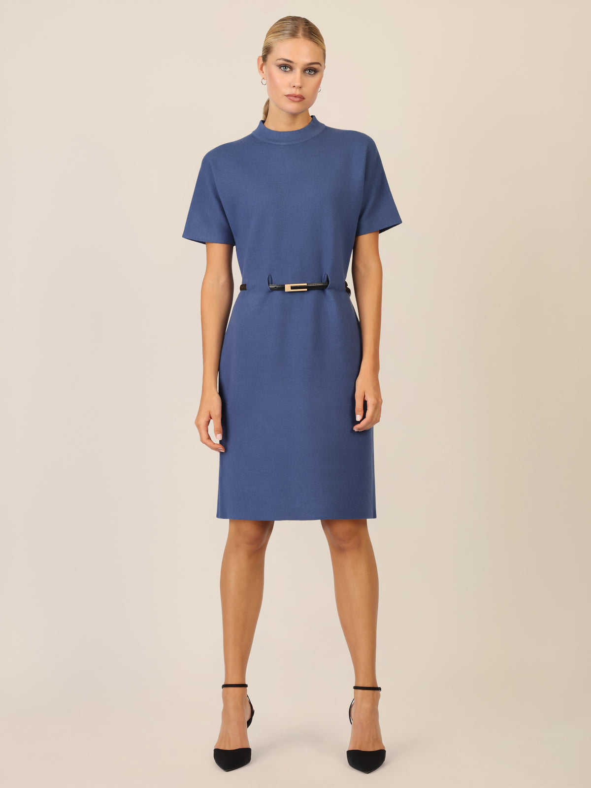 APART Strickkleid mit Gürtel und Stehkragen | mittelblau
