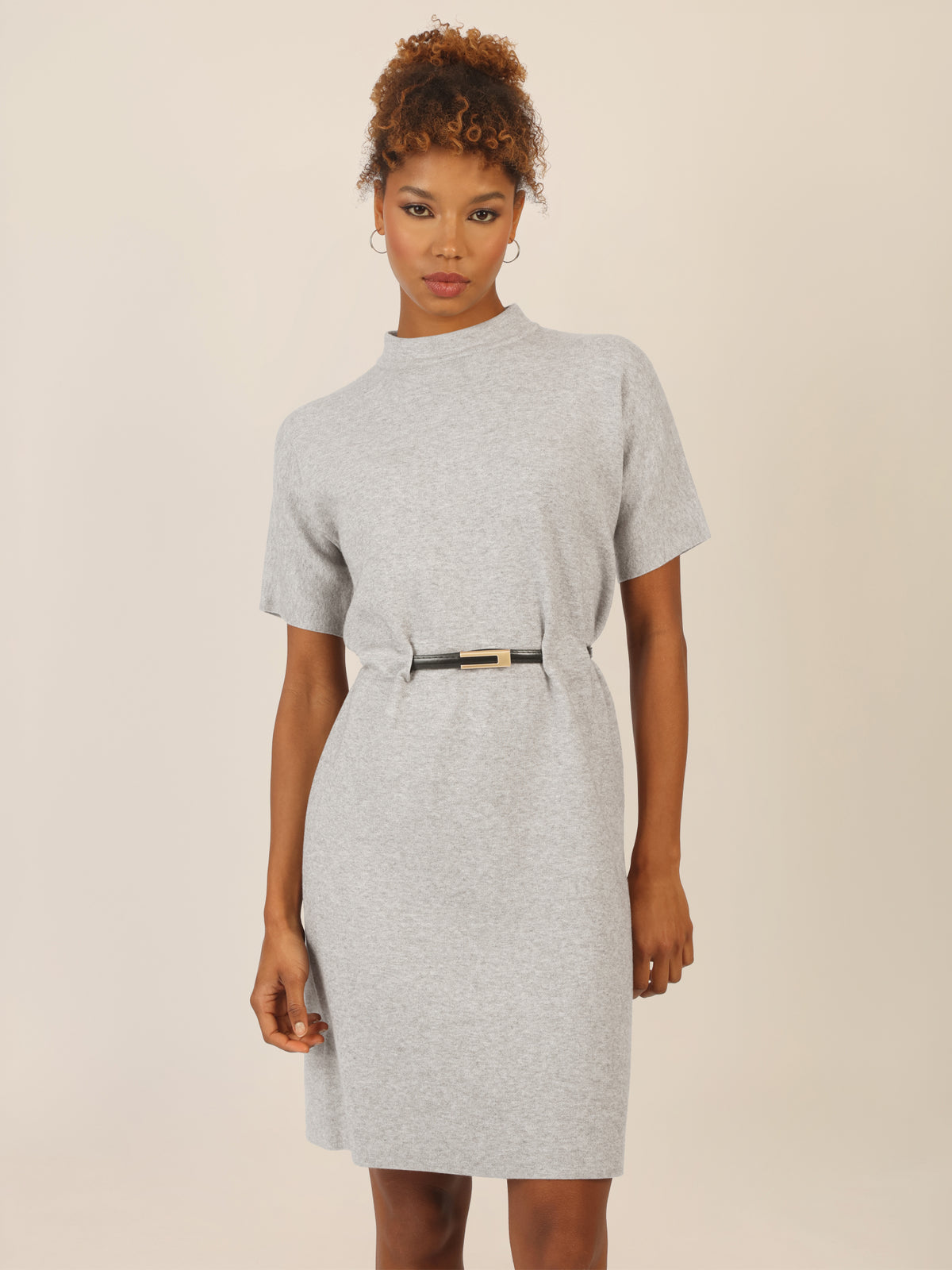 APART Strickkleid mit Gürtel und Stehkragen | graumeliert