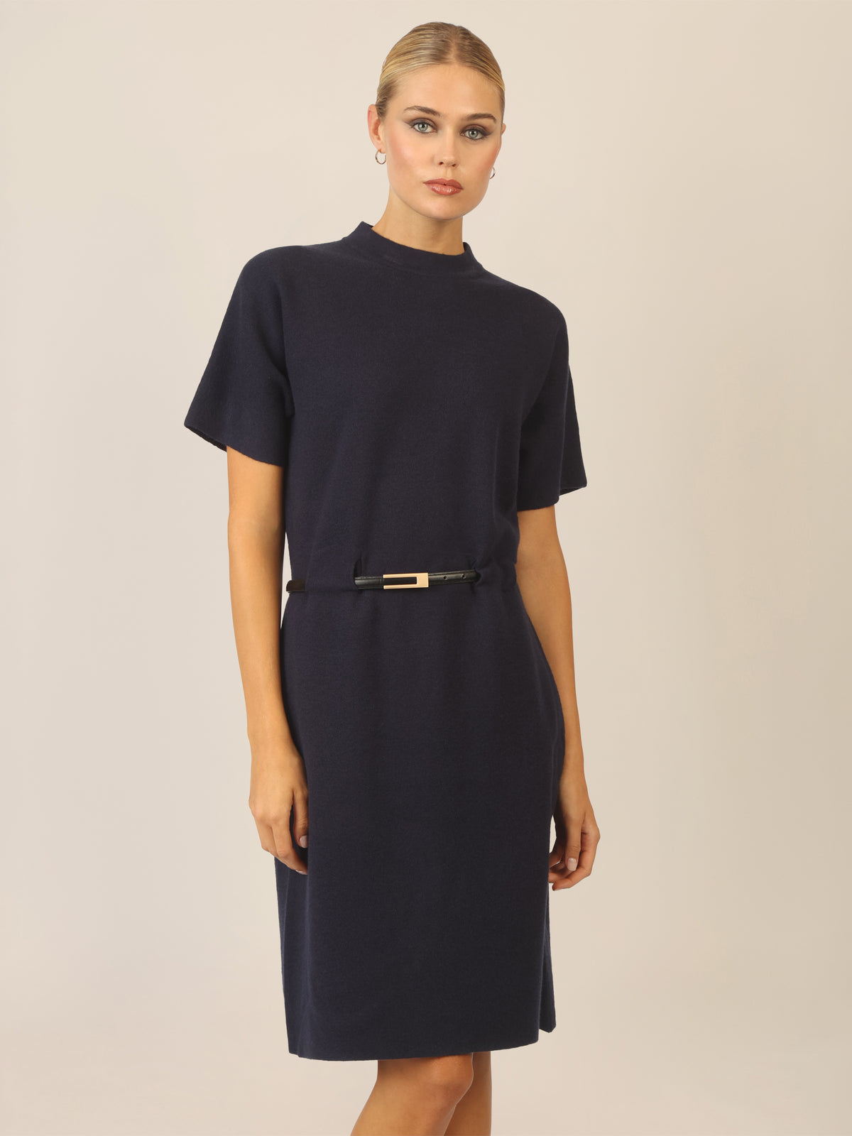 APART Strickkleid mit Gürtel und Stehkragen | nachtblau