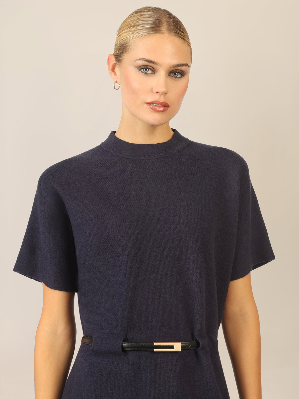 APART Strickkleid mit Gürtel und Stehkragen | nachtblau