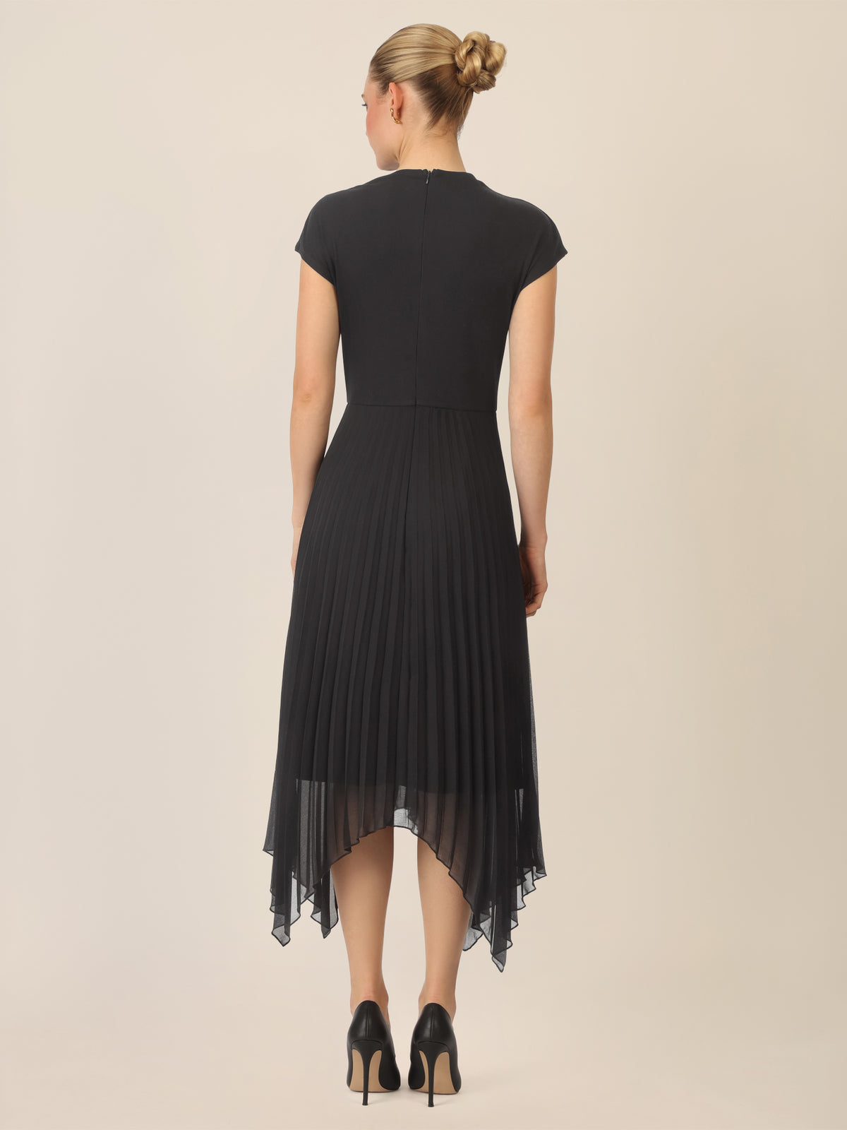 APART Midi Kleid mit Zipfelsaum | schwarz