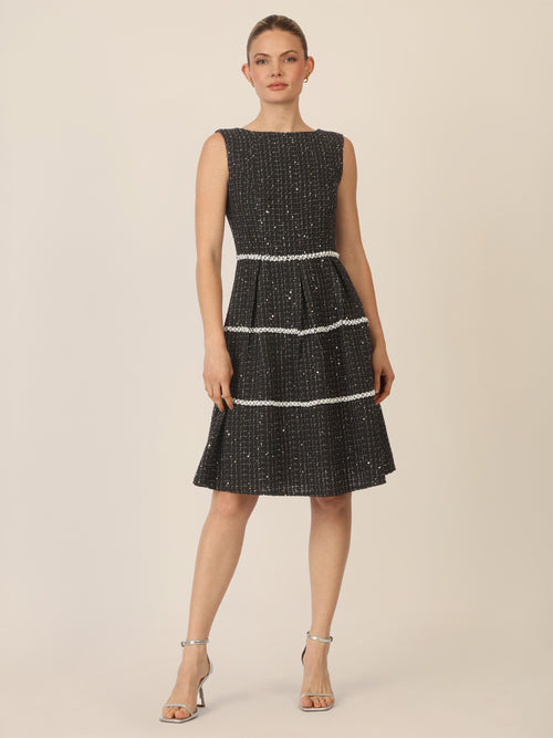 APART Bouclé Kleid mit kleinen, eingewebten, goldfarbenen Pailletten | schwarz image 1