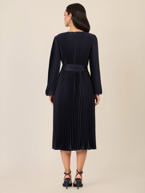 APART Midi Plisseekleid mit separatem, breitem Bindegürtel | nachtblau image 1