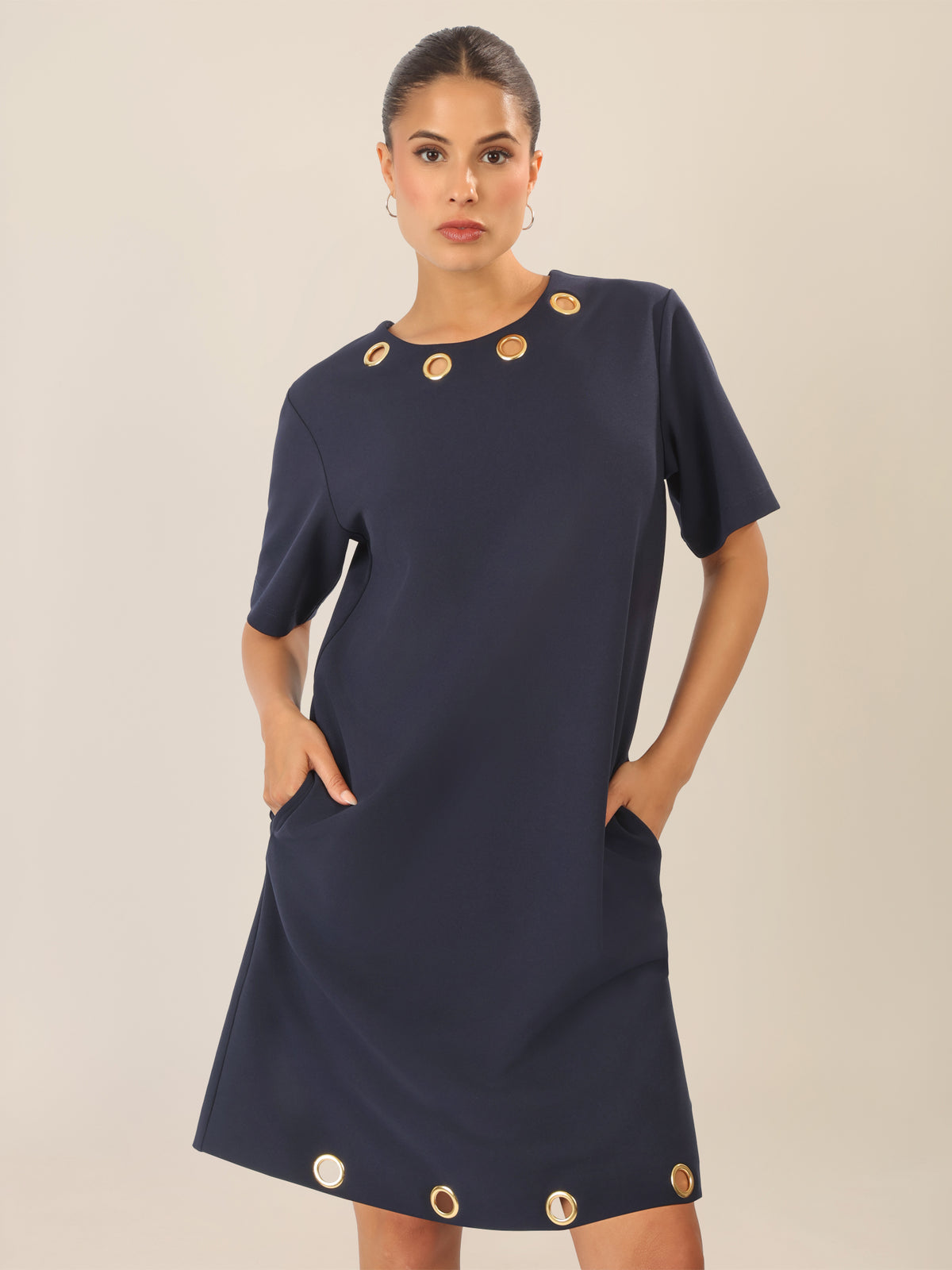 APART Kleid mit goldenen Ösendetails | nachtblau