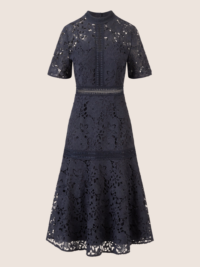 APART Midi Spitzenkleid mit blickdichtem Unterkleid | nachtblau