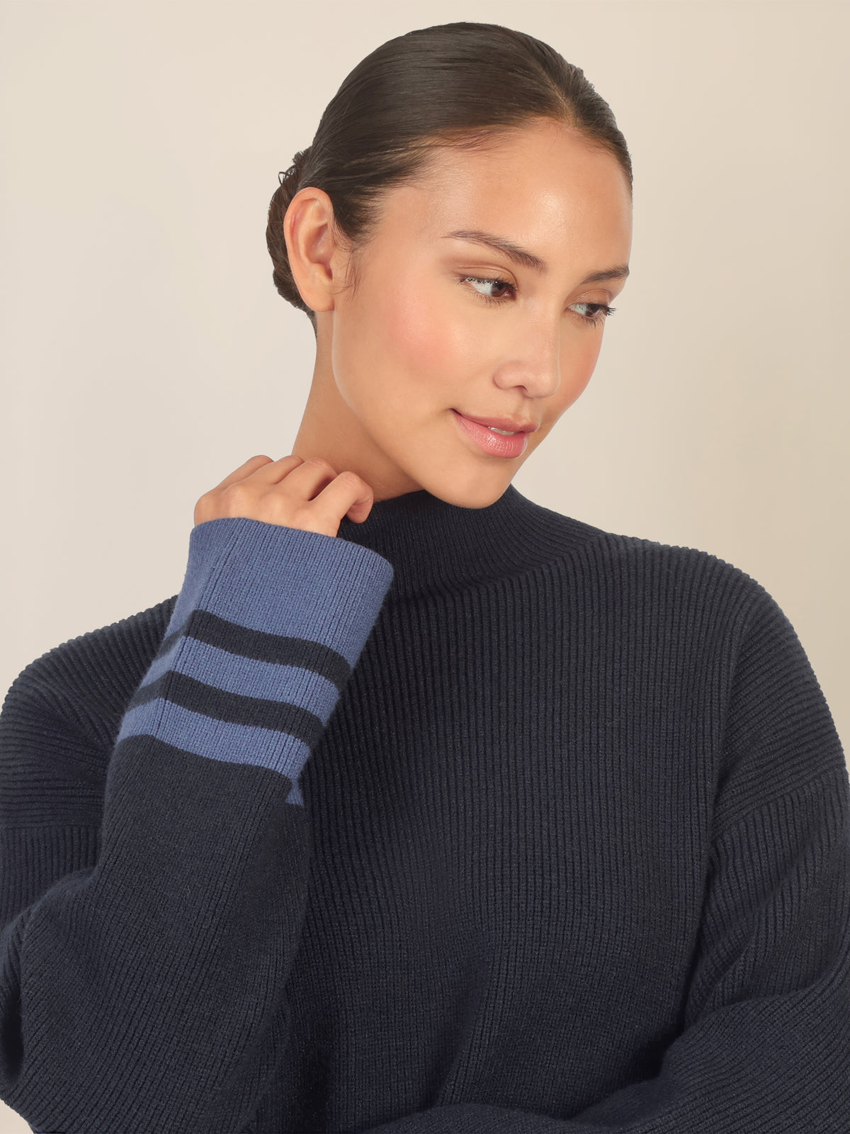 APART Oversized Pullover mit Kontraststreifen | nachtblau-dunkelblau